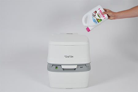 Porta Potti Flüssigkeit nachfüllen